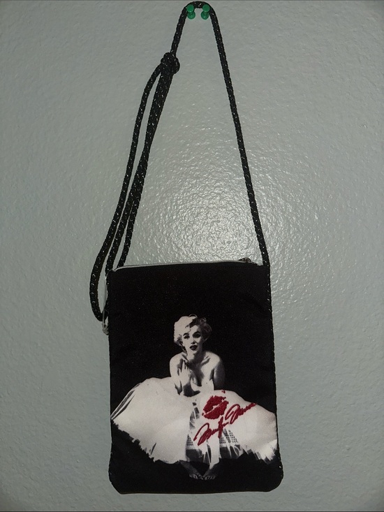 Marilyn Monroe Handbags - Marilyn Monroe Black Crossbody Bag with White and Red Graphic